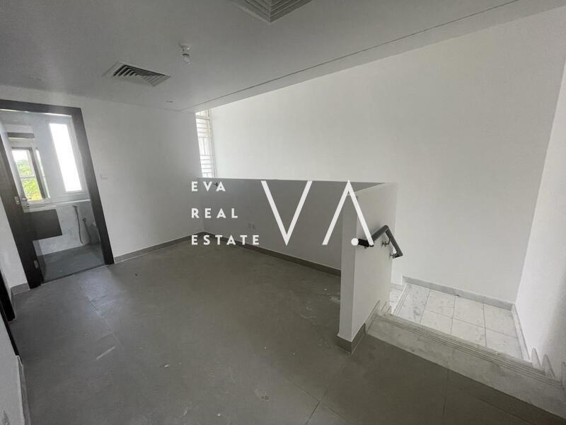To Be Vacant | 3 Bed | Single Row