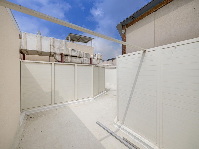 Hot Deal | Vacant | Duplex with Roof Terrace