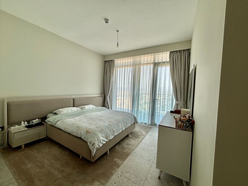 Fully Furnished | Renovated | Burj Khalifa View