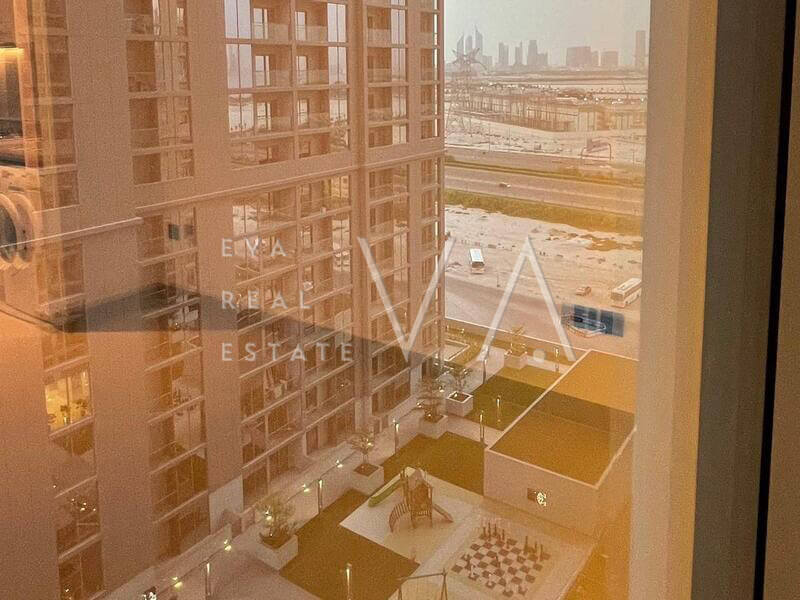 RENTED | MID FLOOR | POOL VIEW