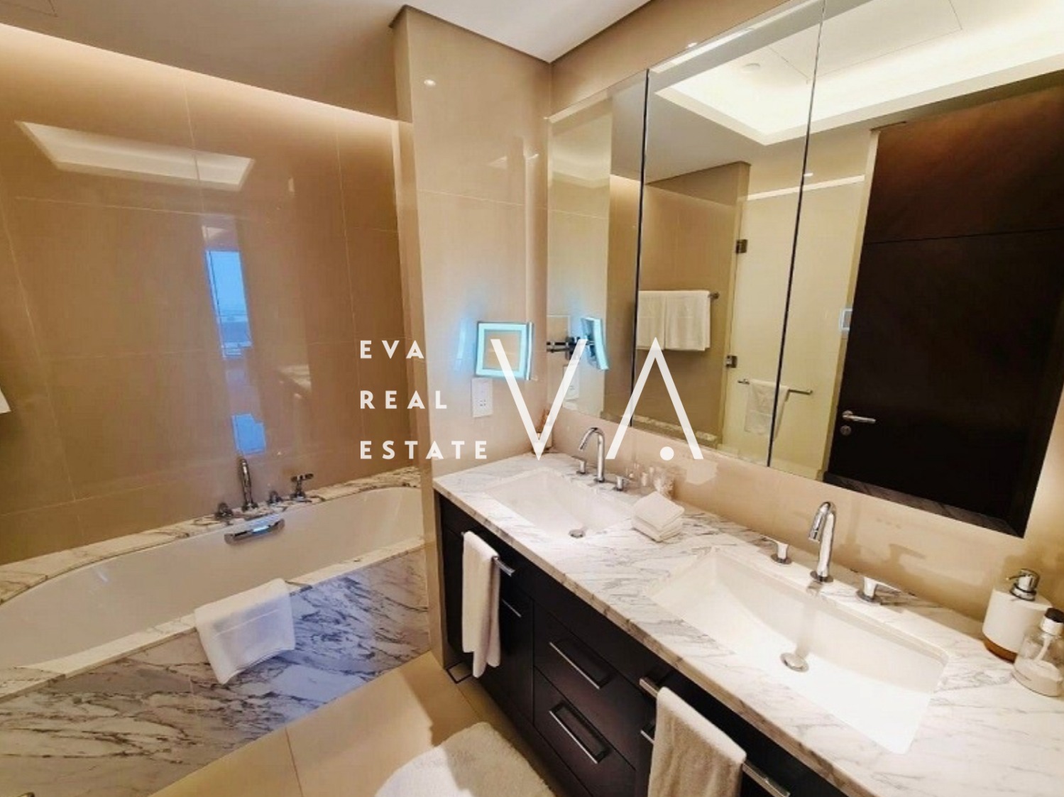 High Floor | Burj and Fountain View | 3 Bed + maid