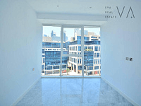 Low floor | City view | Multiple cheques