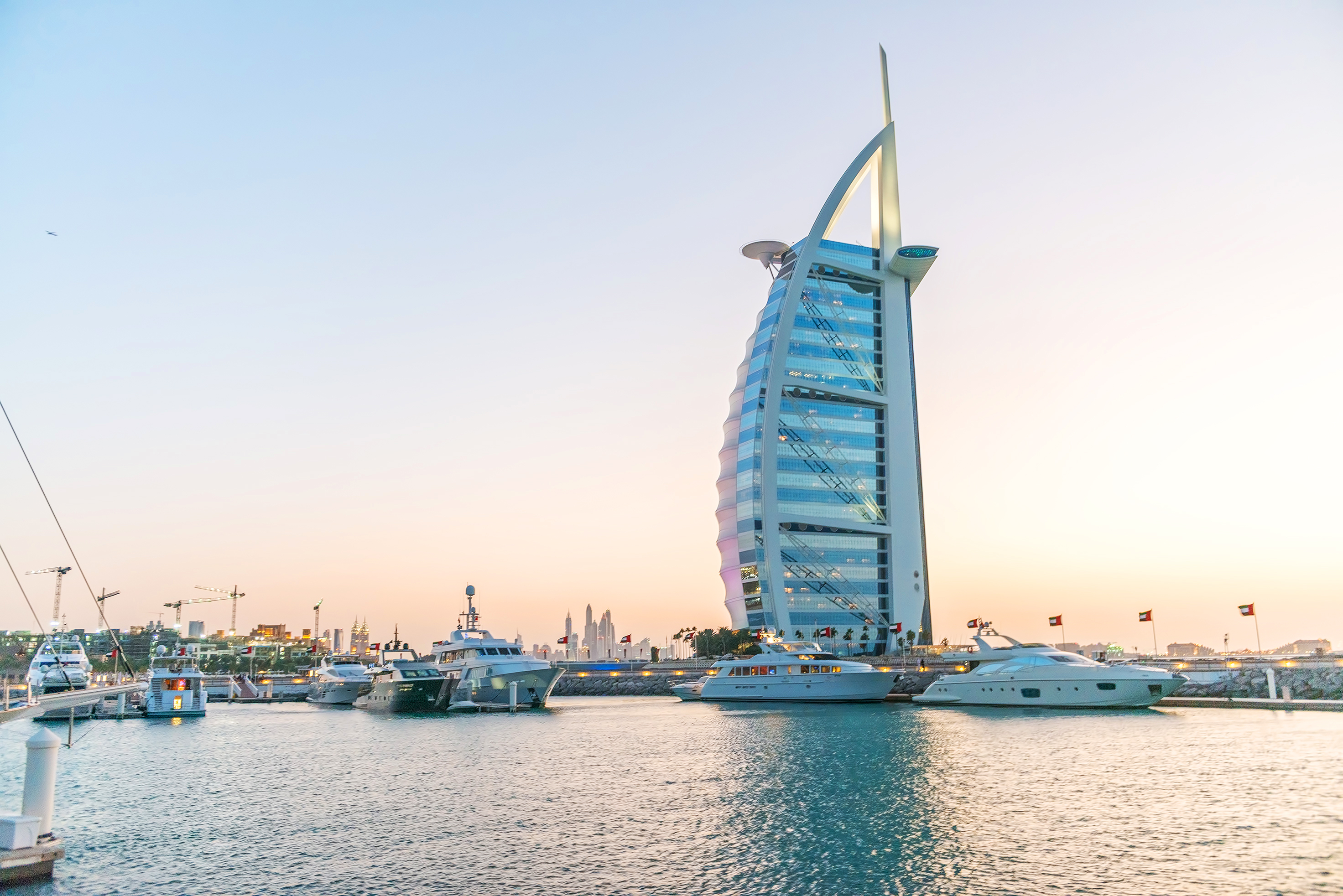 Why Investors Choose Dubai: Attractiveness and Advantages
