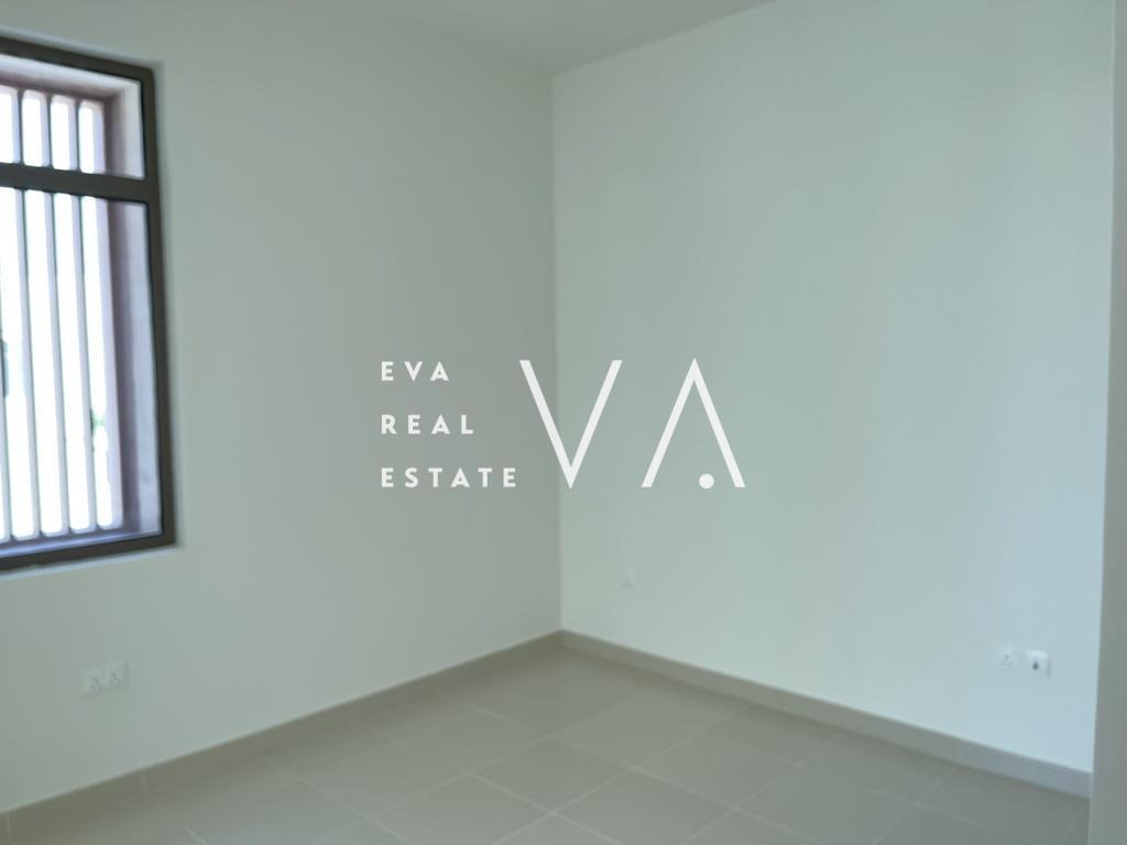 Corner Villa | Single Row | Type J | Vastu